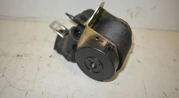 Mini One - Cooper R50 - 53 Rear seatbelt 7055962