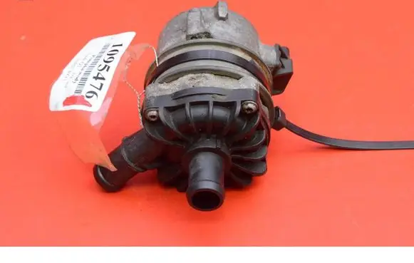 Audi Q7 4L Water pump 8K0965567