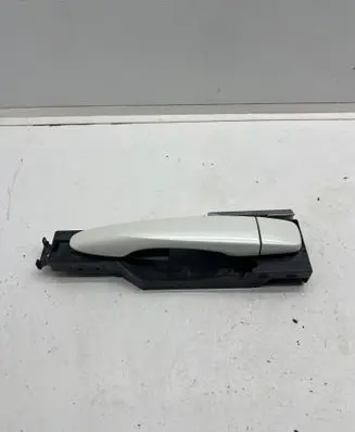 Nissan Qashqai Rear door exterior handle 22134 80611