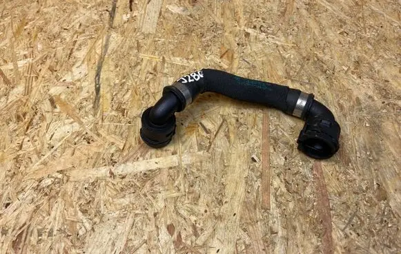 BMW 5 G30 G31 Engine coolant pipe/hose 8602613