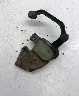 Headlight/headlamp level sensor