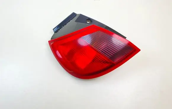 Mitsubishi Colt Rear/tail lights MR957365 27850102