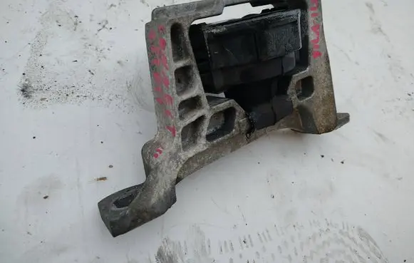 Ford Transit - Tourneo Connect Engine mounting bracket