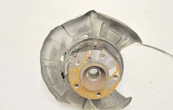 BMW X6 E71 Rear wheel hub 6879101