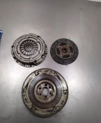 Volkswagen Polo IV 9N3 Clutch set kit 03d141031a 03d141025a