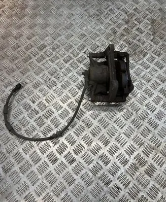 Volkswagen PASSAT B8 Front brake caliper
