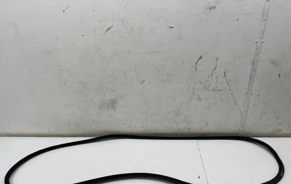 Nissan X-Trail T33 Trunk rubber seal (body) 