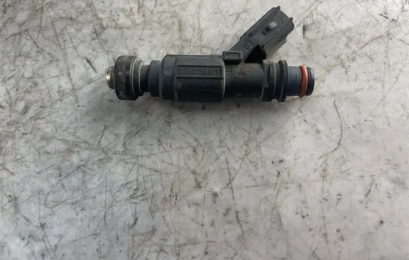 Toyota Corolla E120 E130 Fuel injector 232500d030