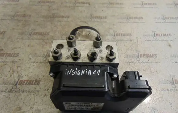 Opel Insignia A ABS Pump 13328651
