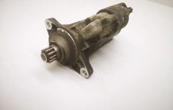 Volkswagen Multivan T5 Starter motor 0001123044 02E911024A