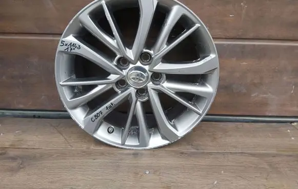 Toyota Yaris Cross R17 alloy rim 