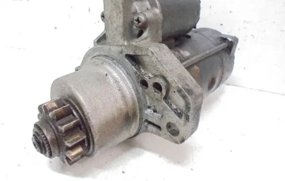 Nissan Almera Tino Starter motor 23300BN302