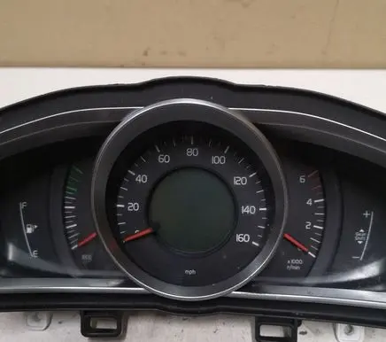 Volvo V40 Speedometer (instrument cluster) 31394175 299220U 36002952
