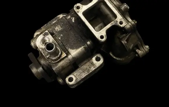 BMW 3 E46 Power steering pump 6756611 7614955107
