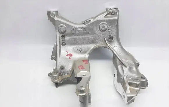 Audi A6 C7 Engine mounting bracket 80A3992955