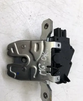 MG MG3 II Loading door lock 10213232