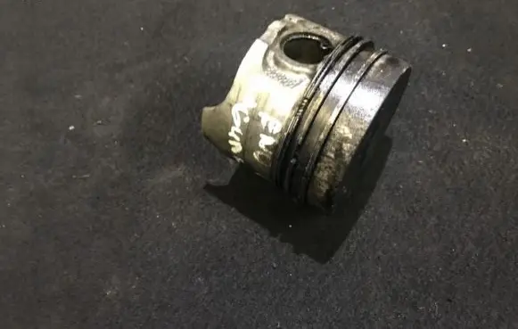 Renault Laguna I Piston 