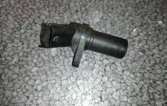 Opel Corsa D Crankshaft position sensor 0261210151