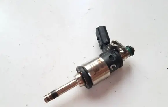 Hyundai i30 Fuel injector 3531007100 9041090012