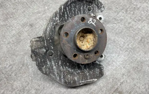 BMW i3 Front wheel hub 6852159