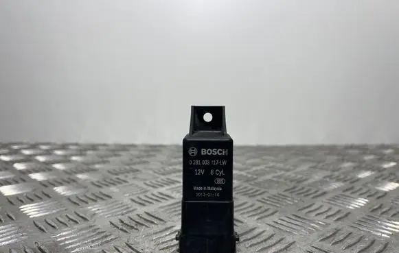 Jeep Grand Cherokee Glow plug pre-heat relay 0281003117