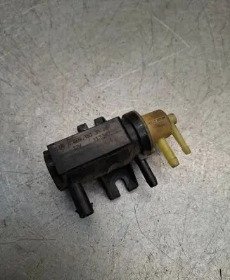 Mercedes-Benz E W211 Turbo solenoid valve A0091533128 70078208 11T347