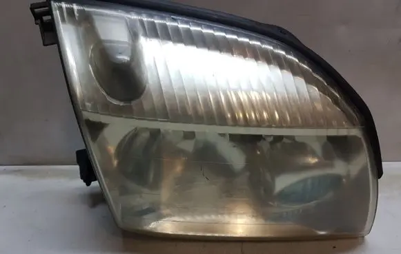 Nissan X-Trail T30 Headlight/headlamp