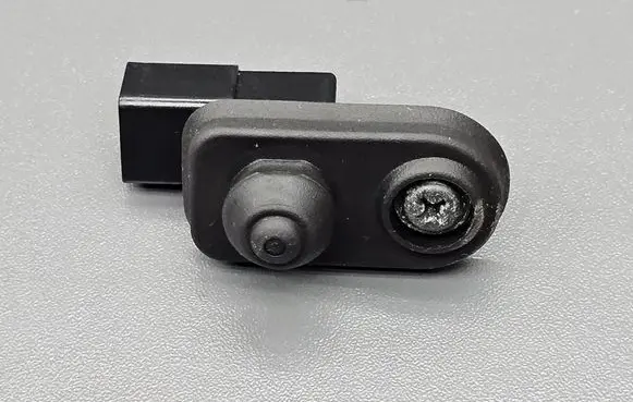 Peugeot 4007 Front door sensor 