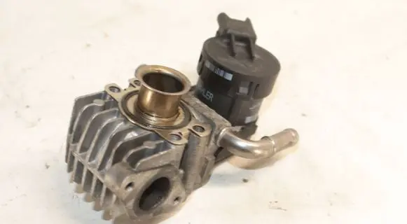 BMW 3 E92 E93 EGR valve 7548415