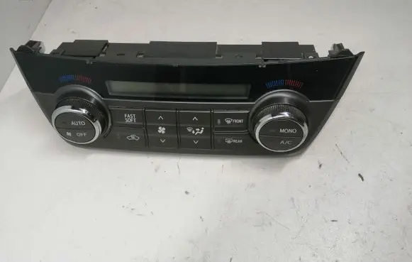 Toyota RAV 4 (XA40) Climate control unit 75F546