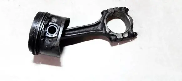 Ford Escort Piston with connecting rod 8mjs