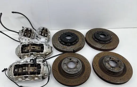 Mercedes-Benz C W204 Brake discs and calipers set A2045600005