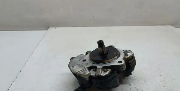 BMW 7 E65 E66 Fuel injection high pressure pump 0445010126 7795713 R70