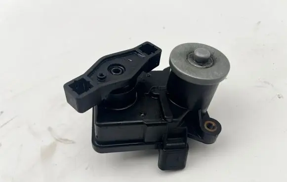 Mercedes-Benz E W212 Intake manifold valve actuator/motor 70113209B6T259