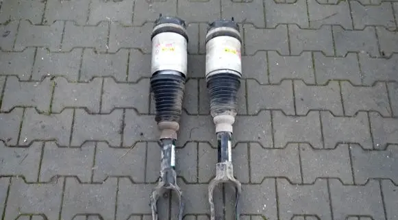 Jeep Grand Cherokee Air suspension front shock absorber 68231887AA