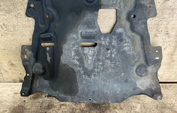 Volvo XC70 Engine splash shield/under tray 6G9N6P013D AG9N6P013DB