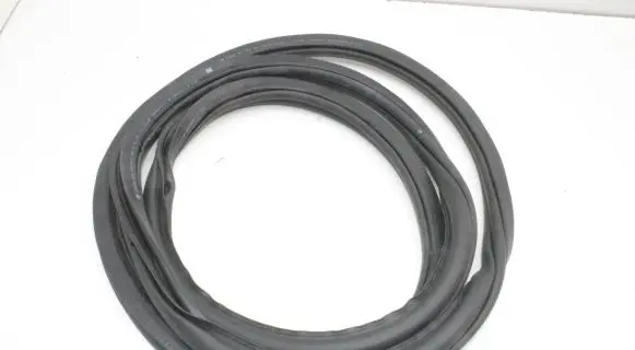 Skoda Superb B8 (3V) Rubber seal front coupe door 3V0867365B