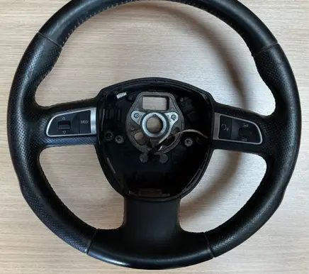 Audi A3 S3 8P Steering wheel