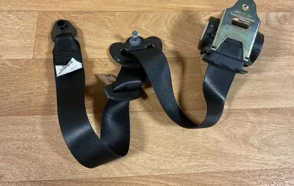 BMW 5 E60 E61 Front seatbelt S2706826009S 601630400