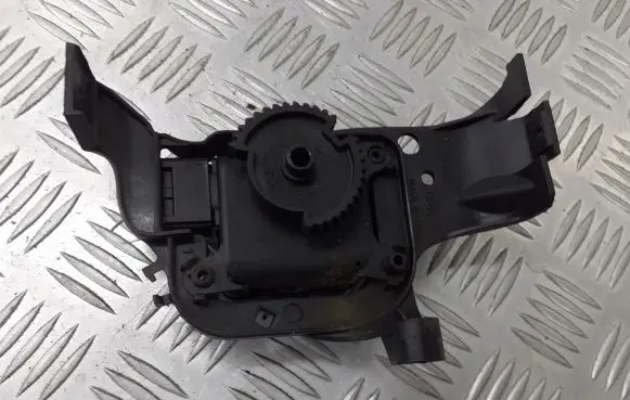 Skoda Fabia Mk1 (6Y) A/C air flow flap actuator/motor 01328012002