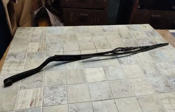 Nissan Murano Z50 Windshield/front glass wiper blade B792