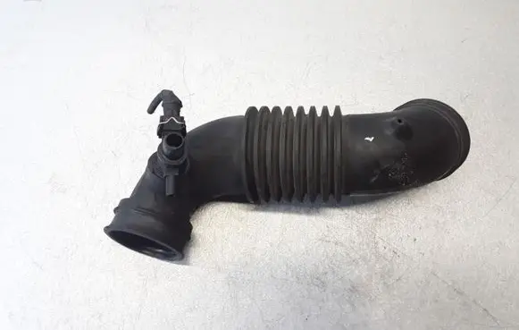 Volvo S70 V70 V70 XC Intercooler hose/pipe 9183897