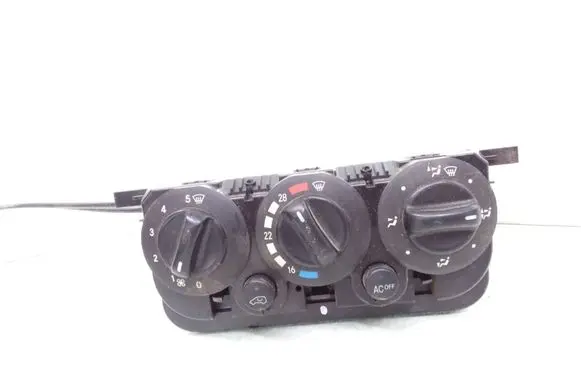 Mercedes-Benz A W168 Climate control unit 1688302285