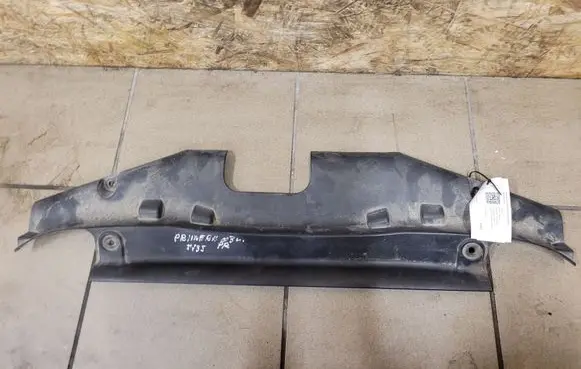 Nissan Primera Radiator trim 61874AV600