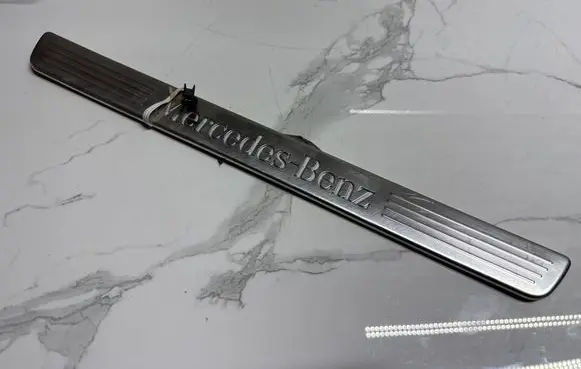 Mercedes-Benz A W176 Front sill trim cover A2466805300