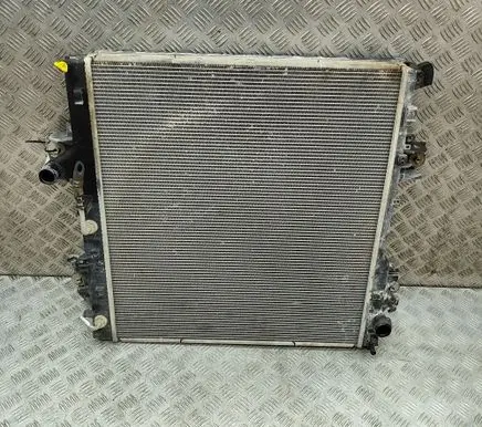 Toyota Land Cruiser (J200) Coolant radiator 1640030351