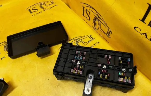 Ford Bronco Fuse box set MB3T-14D068-NBM MB3T14D068NBM MB3T-14A003-AB