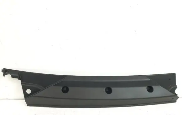 Iveco Daily 6th gen Wiper trim 5801918265