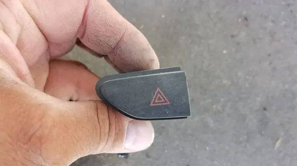 Renault Zoe Hazard light switch 252907372R 10026629