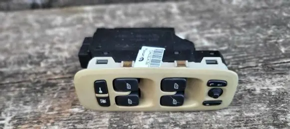 Volvo XC90 Electric window control switch 30739980